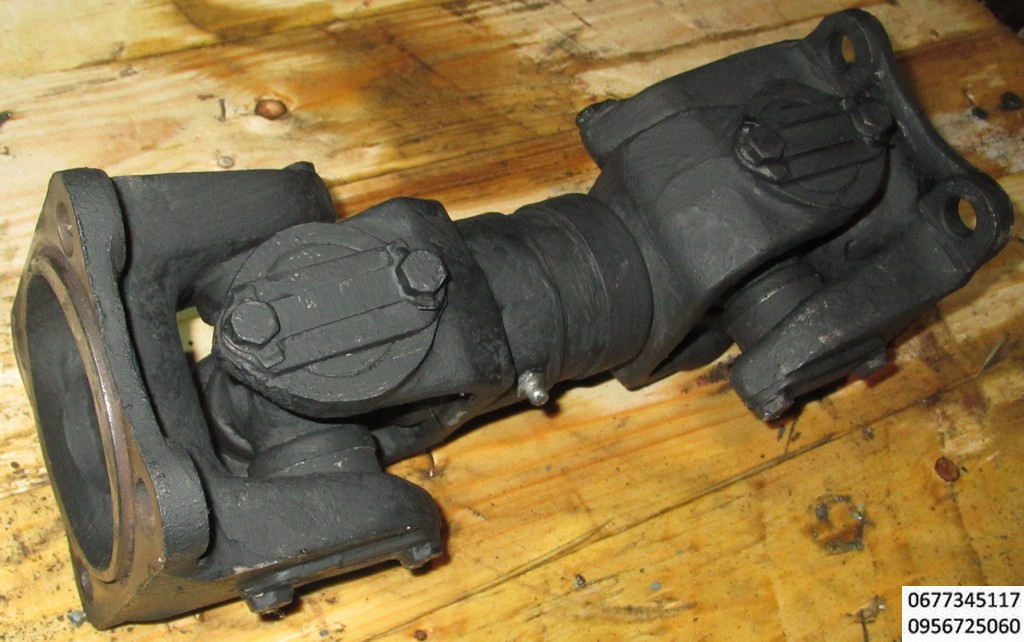 Механизм обратного хода в сборе 4014М-1706010 .реверс .Запчасти на Львовский погрузчик: Механизм обратного хода с ручным тормозом. Механизм обратного хода МОХ 40810-1706010 львовского погрузчика АП-4014, 40814, АП-40810, 40816, 40811, 41030 Лев предназначен для изменения направления вращения ведущих колес, а также для повышения тягового усилия на них. Механизм зворотнього руху ,львивський старого зразку. Механизм обратного хода нового образца.вал карданный львовский погрузчик. механизм обратного хода МОХ (реверс, раздатка) . самодельный трактор. АП-4008, АП-4043, АП-4045 Передаточные числа:при движении вперед - 1,43 ,при движении назад - 1,76МОХ 4045-1706010 , МОХ 40810-1706010